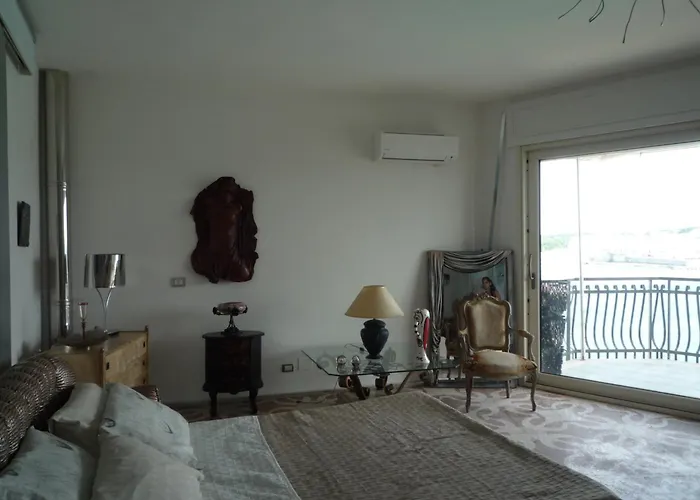 Mare E Spiagge Mon Couette-café 3*